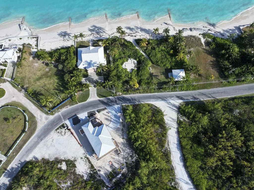 Windward Beach Road Abaco BS