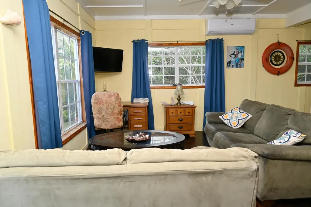 Lot 30 Ocean Hole Eleuthera BS