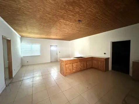 27 Maderia Road Eleuthera BS