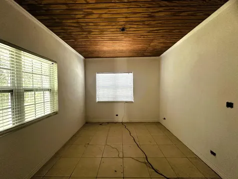 27 Maderia Road Eleuthera BS