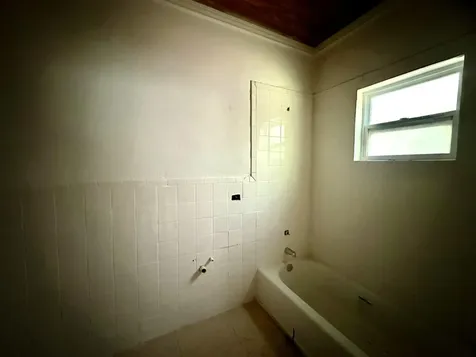 27 Maderia Road Eleuthera BS