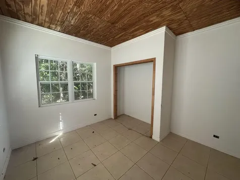 27 Maderia Road Eleuthera BS