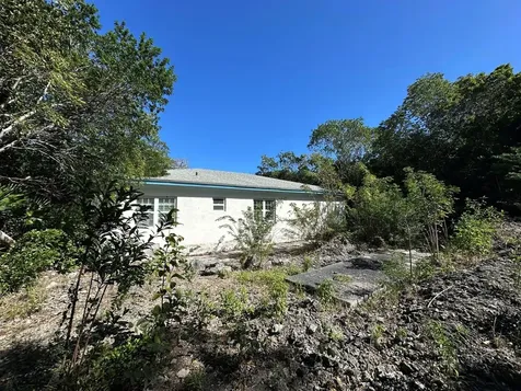 27 Maderia Road Eleuthera BS