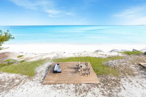 Great Harbour Cay Hotel Berry Islands BS