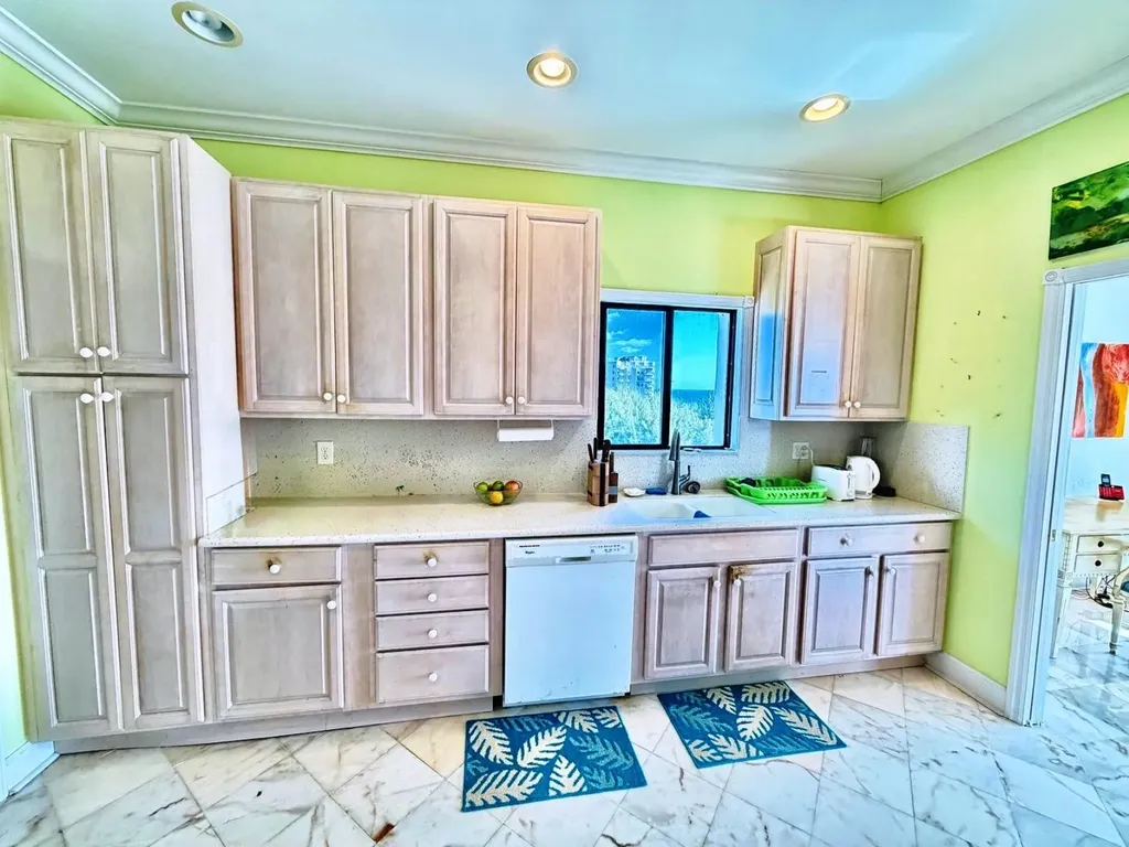 Silver Point Condos Grand Bahama Freeport BS