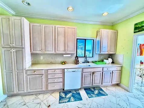 Silver Point Condos Grand Bahama Freeport BS