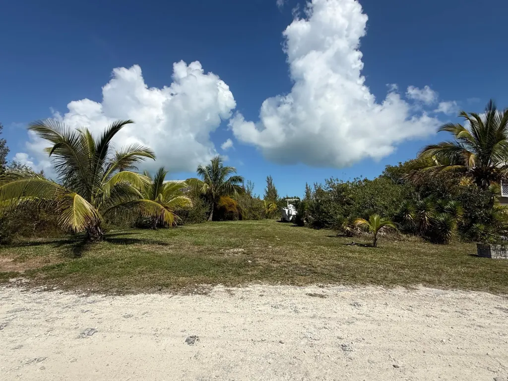 Bootle Drive, Bootle Bay Grand Bahama Freeport BS