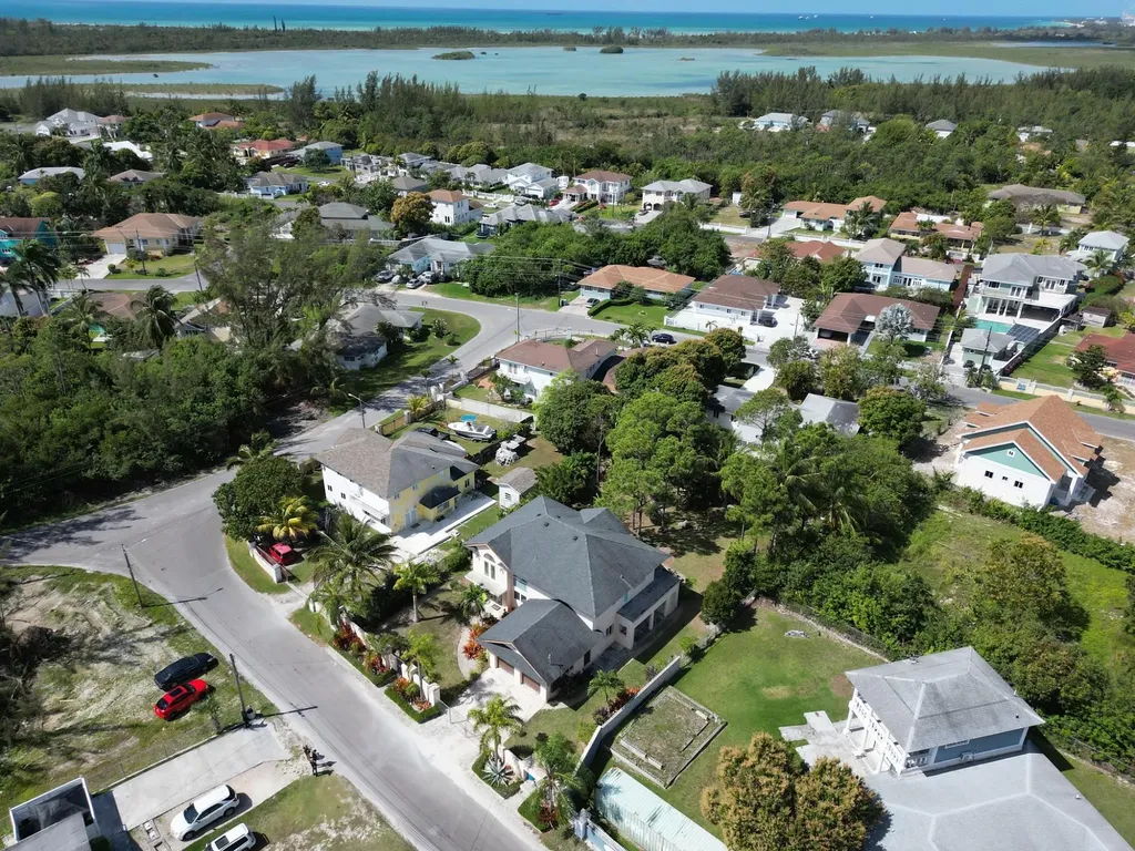 Coral Lakes West 8 New Providence Paradise Island BS