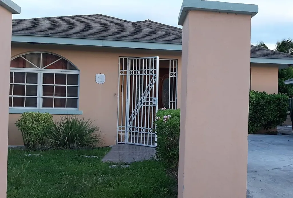 Sir Lynden Pindling Home New Providence Paradise Island BS