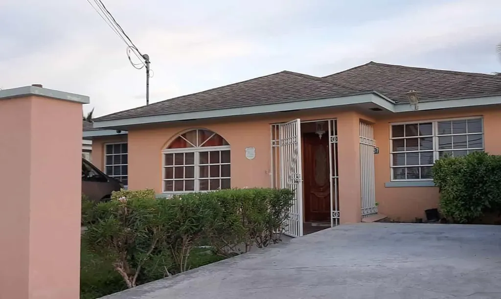 Sir Lynden Pindling Home New Providence Paradise Island BS