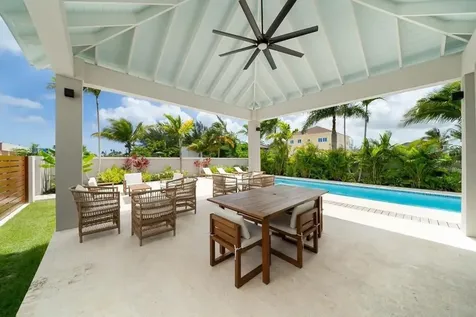101 Coconut Cove New Providence Paradise Island BS