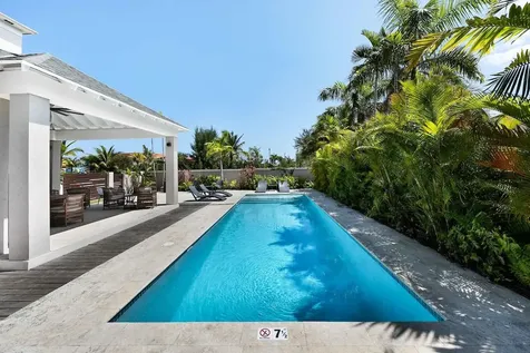 101 Coconut Cove New Providence Paradise Island BS
