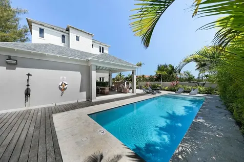 101 Coconut Cove New Providence Paradise Island BS