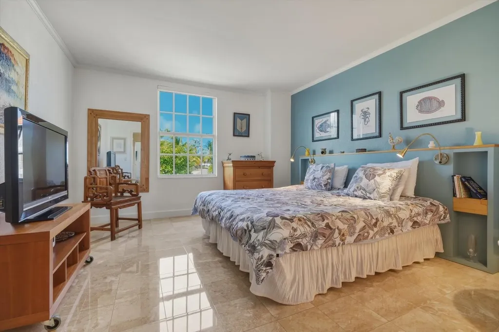 6 Noble House New Providence Paradise Island BS