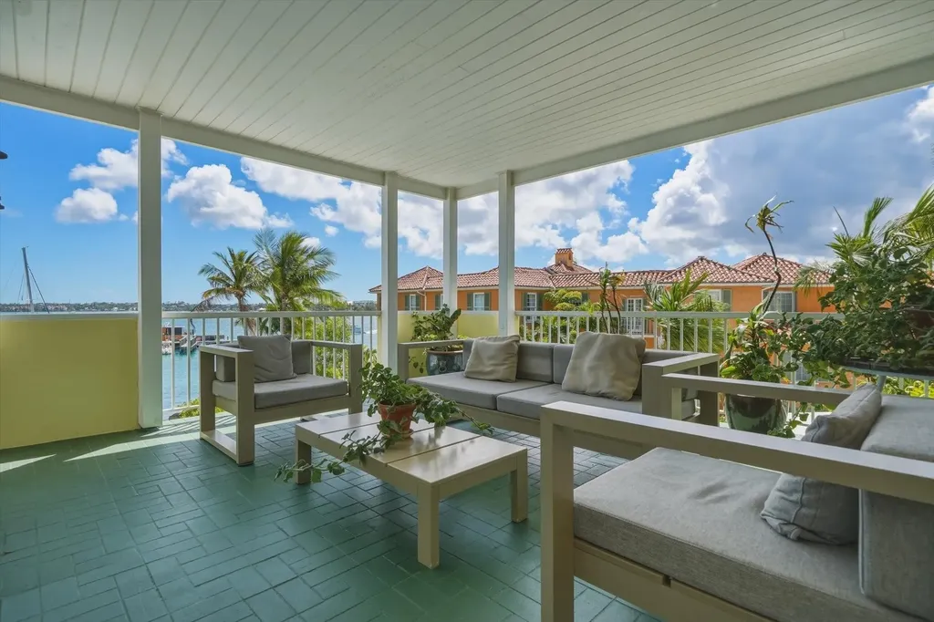 6 Noble House New Providence Paradise Island BS