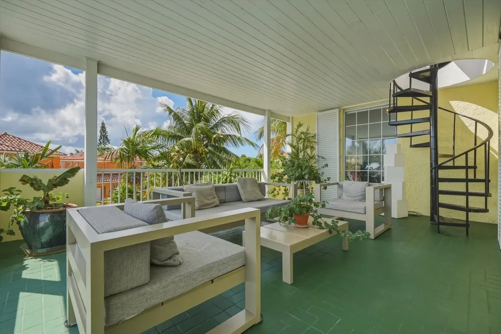 6 Noble House New Providence Paradise Island BS