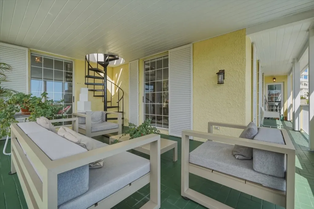 6 Noble House New Providence Paradise Island BS