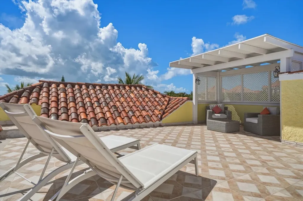 6 Noble House New Providence Paradise Island BS