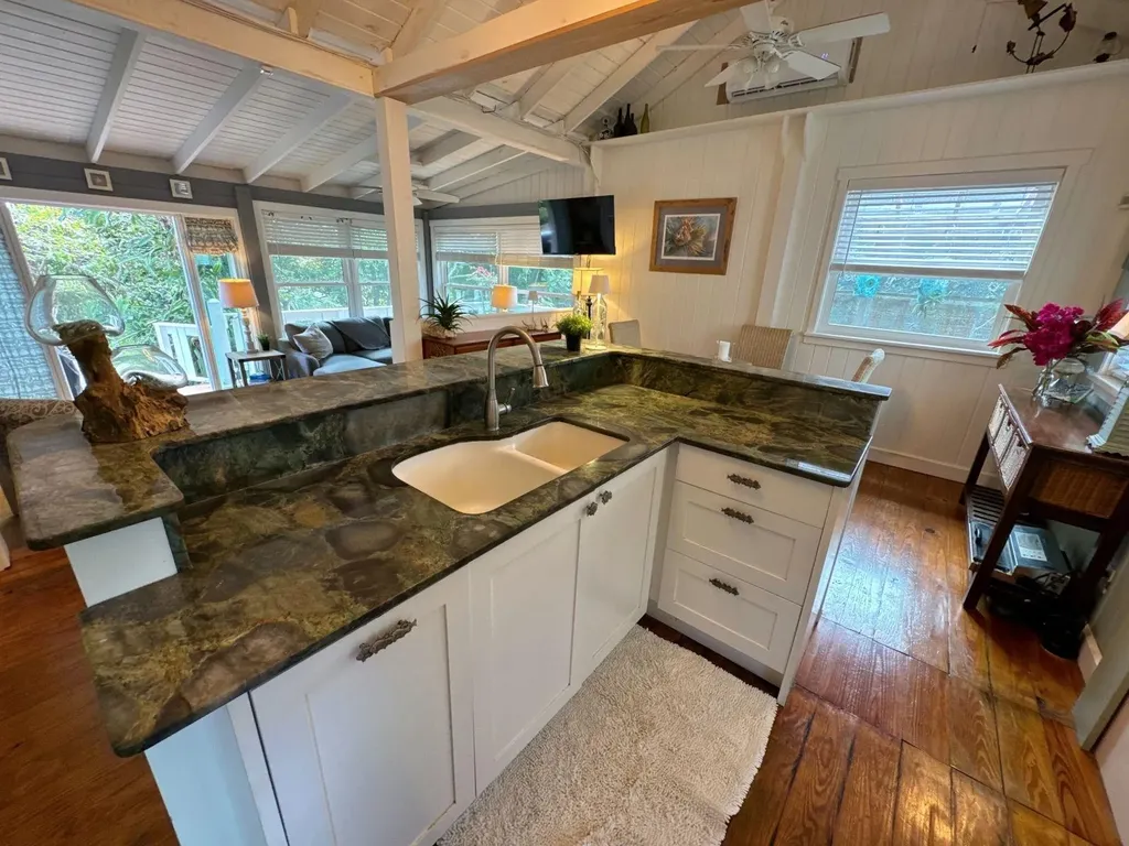 The Green House, Cat 6 Ca Abaco BS