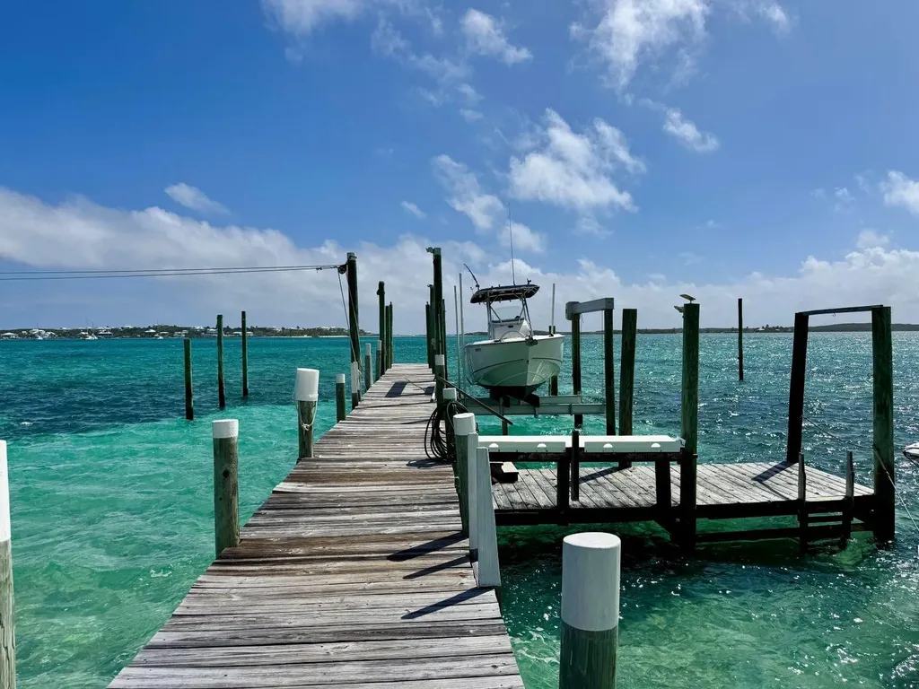 The Green House, Cat 6 Ca Abaco BS