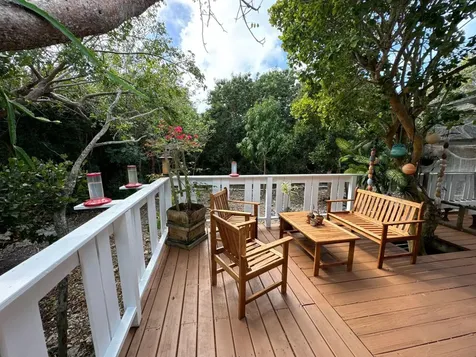 The Green House, Cat 6 Ca Abaco BS