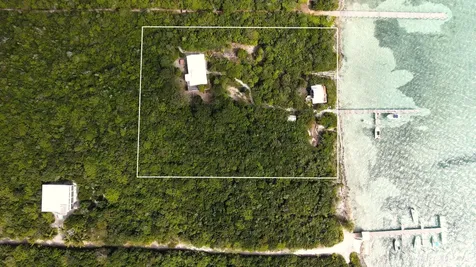 The Green House, Cat 6 Ca Abaco BS