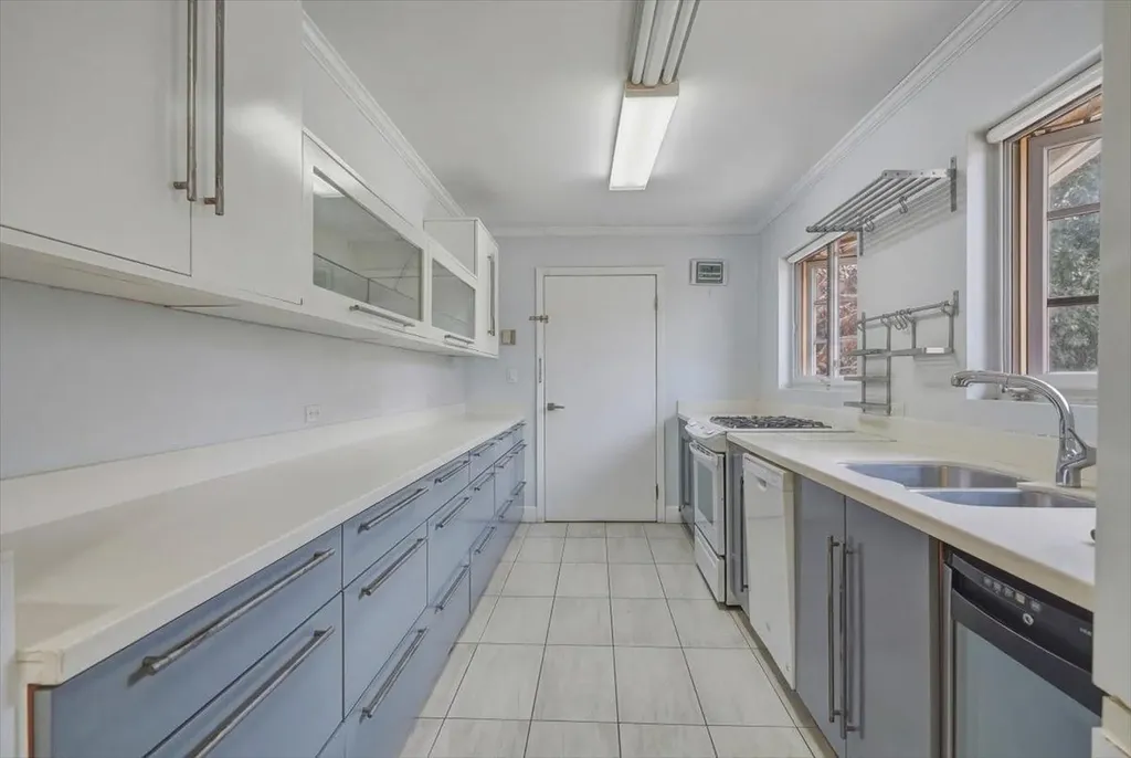 6 Chancery Lane New Providence Paradise Island BS