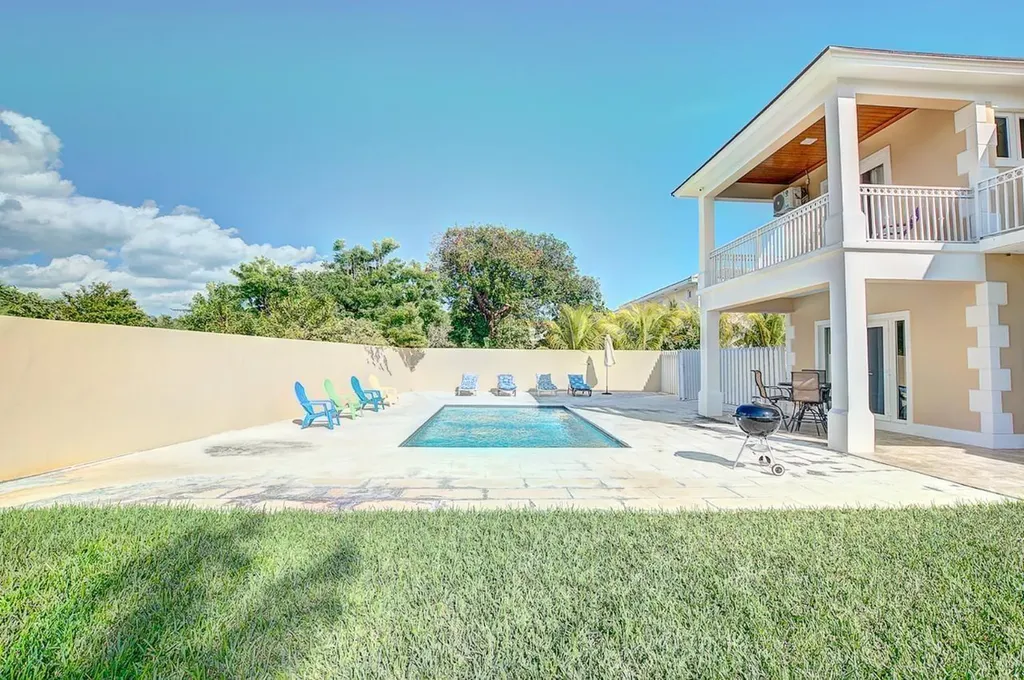 67 Yamacraw Hill Road New Providence Paradise Island BS