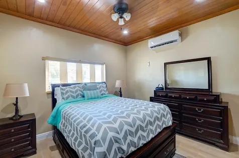 67 Yamacraw Hill Road New Providence Paradise Island BS