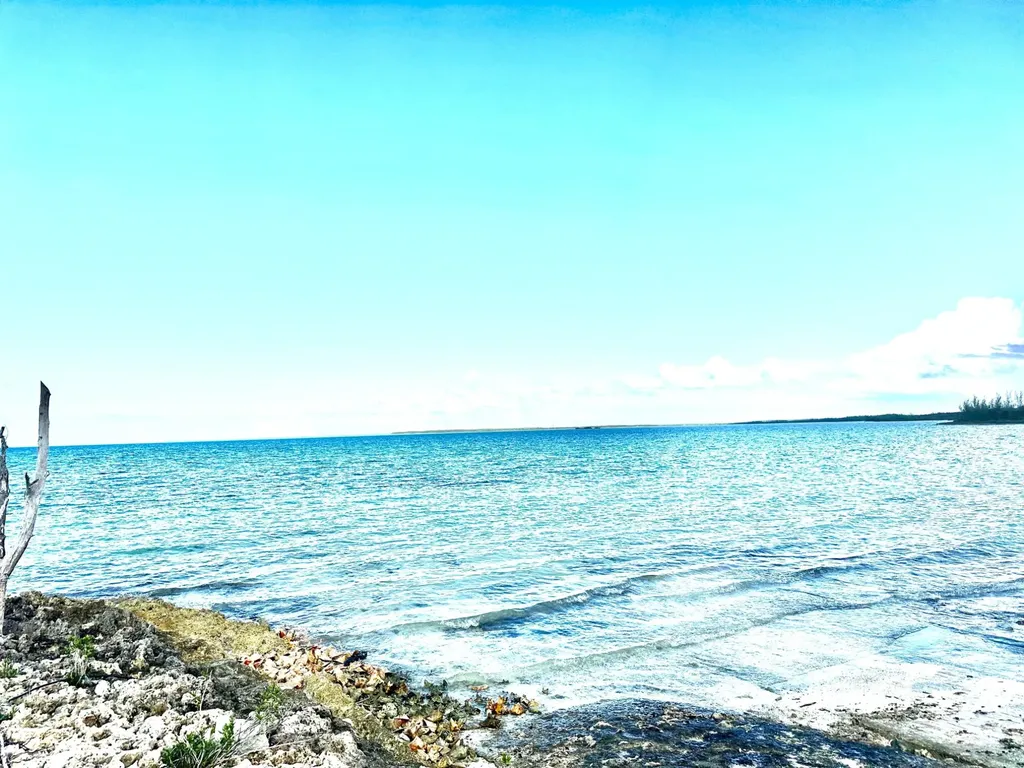 Green Castle 12-acre Lot Eleuthera BS
