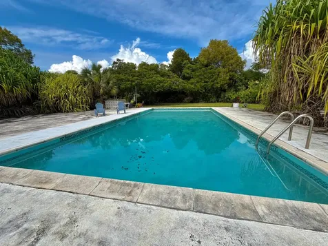 Bentley Drive 4 Grand Bahama Freeport BS