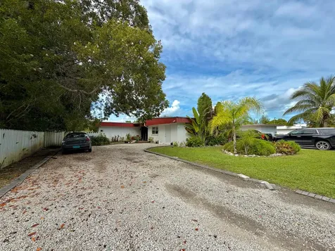Bentley Drive 5 Grand Bahama Freeport BS