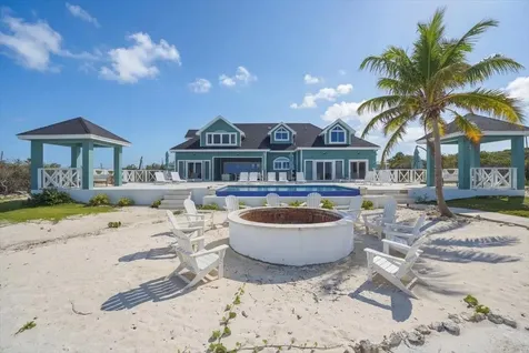 Estrella Y Mar Exuma BS