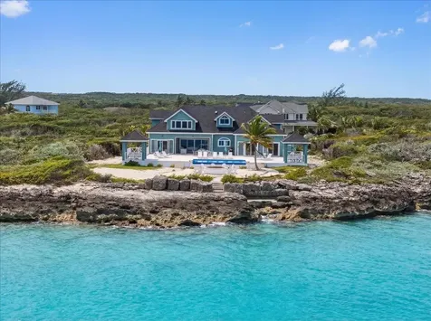Estrella Y Mar Exuma BS