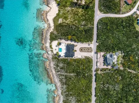 Estrella Y Mar Exuma BS
