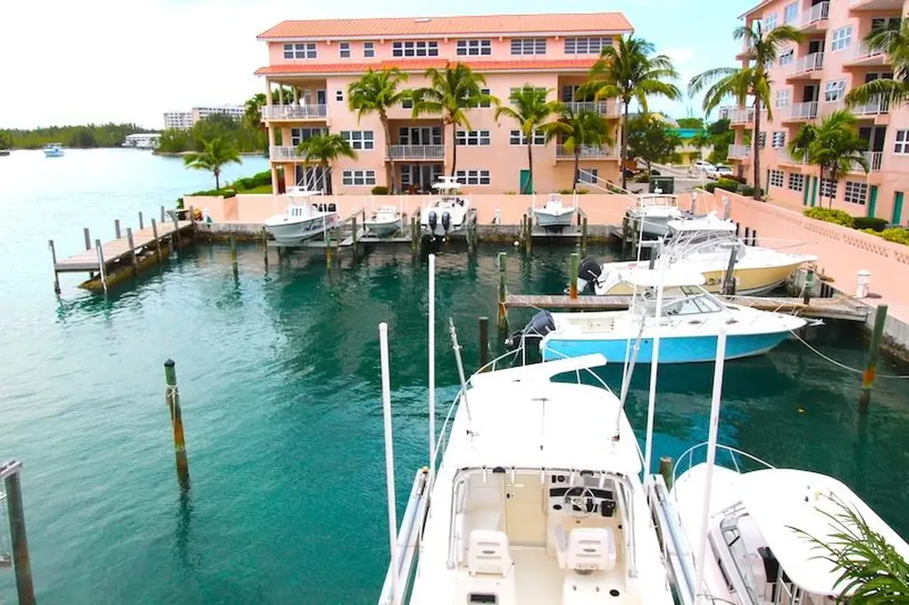 Jolly Roger Drive Grand Bahama Freeport BS