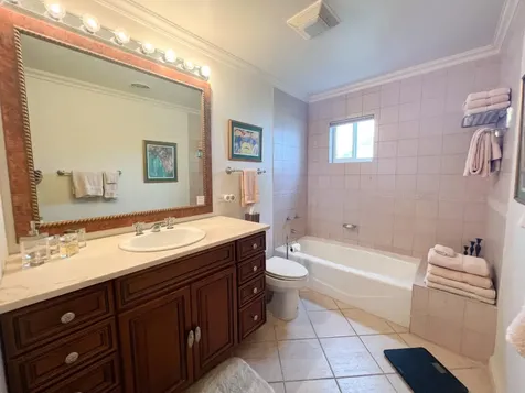 Caves Point New Providence Paradise Island BS