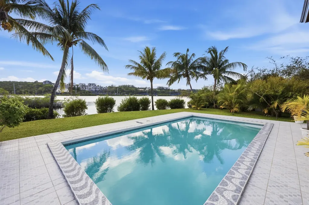 Lake Cunningham Estates New Providence Paradise Island BS