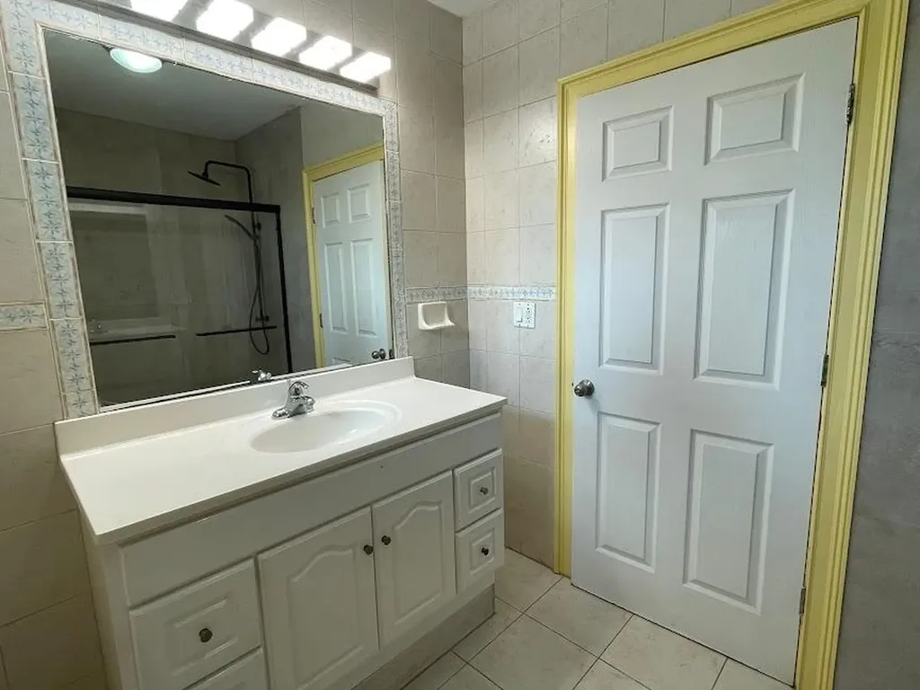 West Bay Townhome Unit#2 New Providence Paradise Island BS