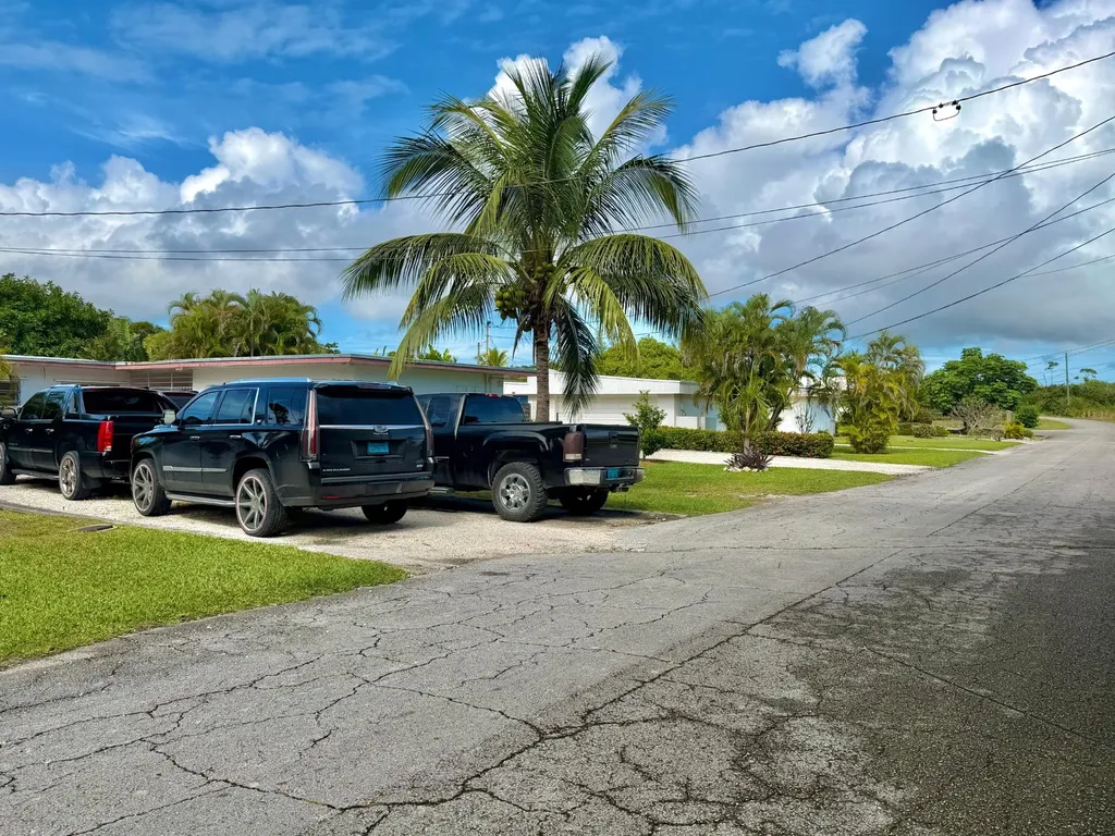Continental Park 4-7. 15-20 Grand Bahama Freeport BS