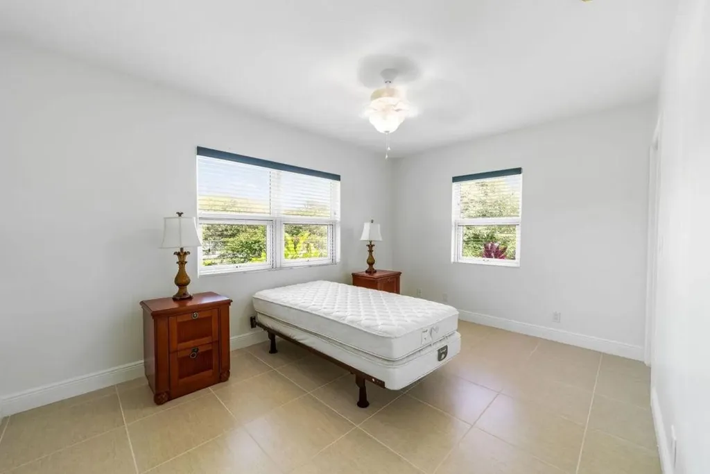 Bermuda Close 15 A Grand Bahama Freeport BS