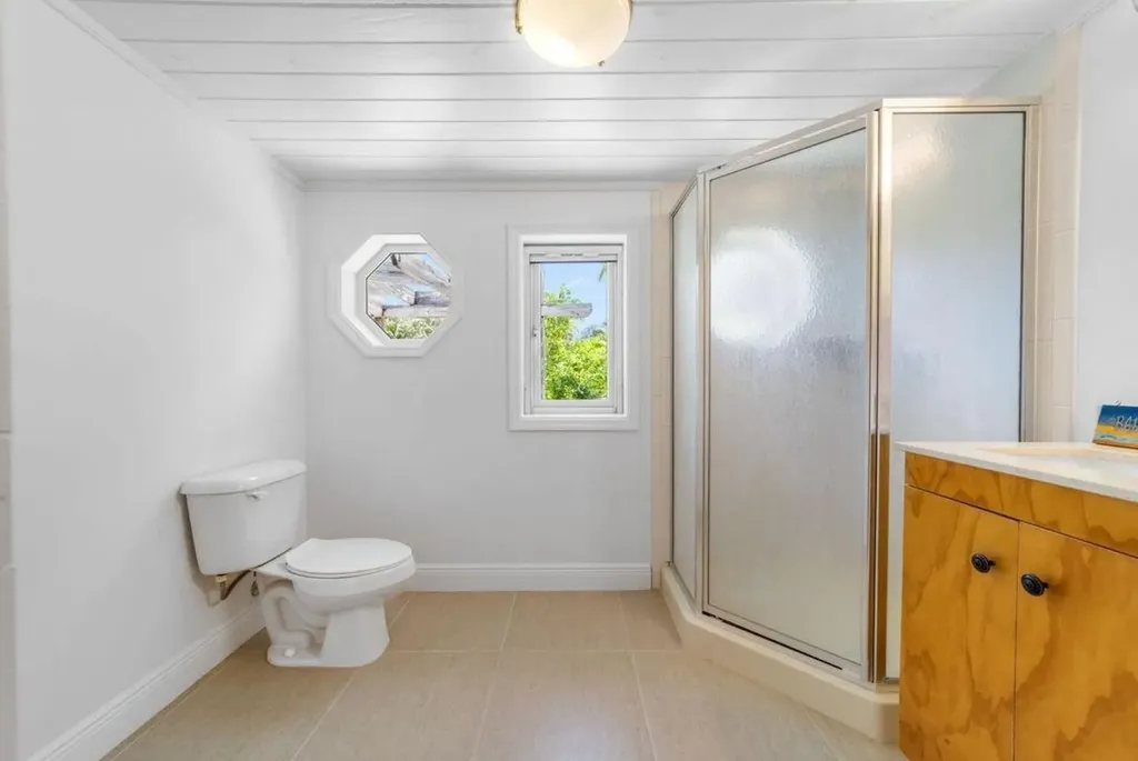 Bermuda Close 15 A Grand Bahama Freeport BS
