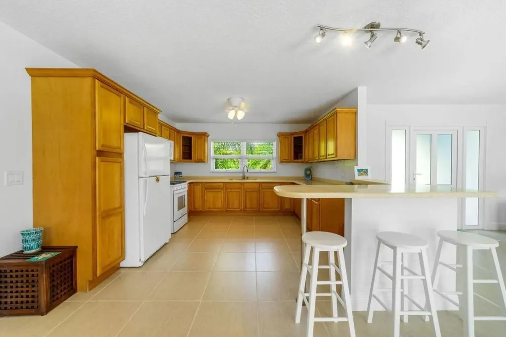 Bermuda Close 15 A Grand Bahama Freeport BS