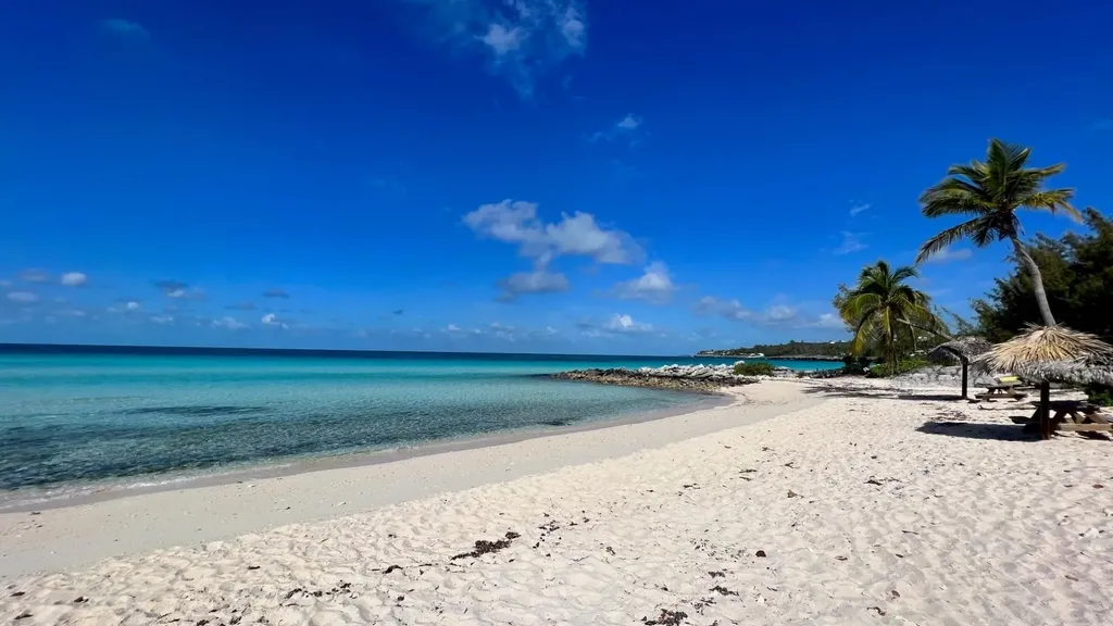 Signal Light Road Eleuthera BS