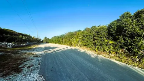 Signal Light Road Eleuthera BS