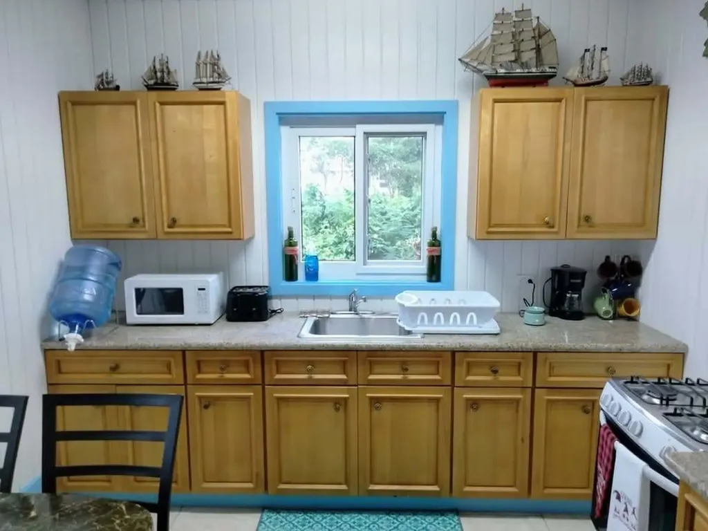 Castaway Cottage Eleuthera BS