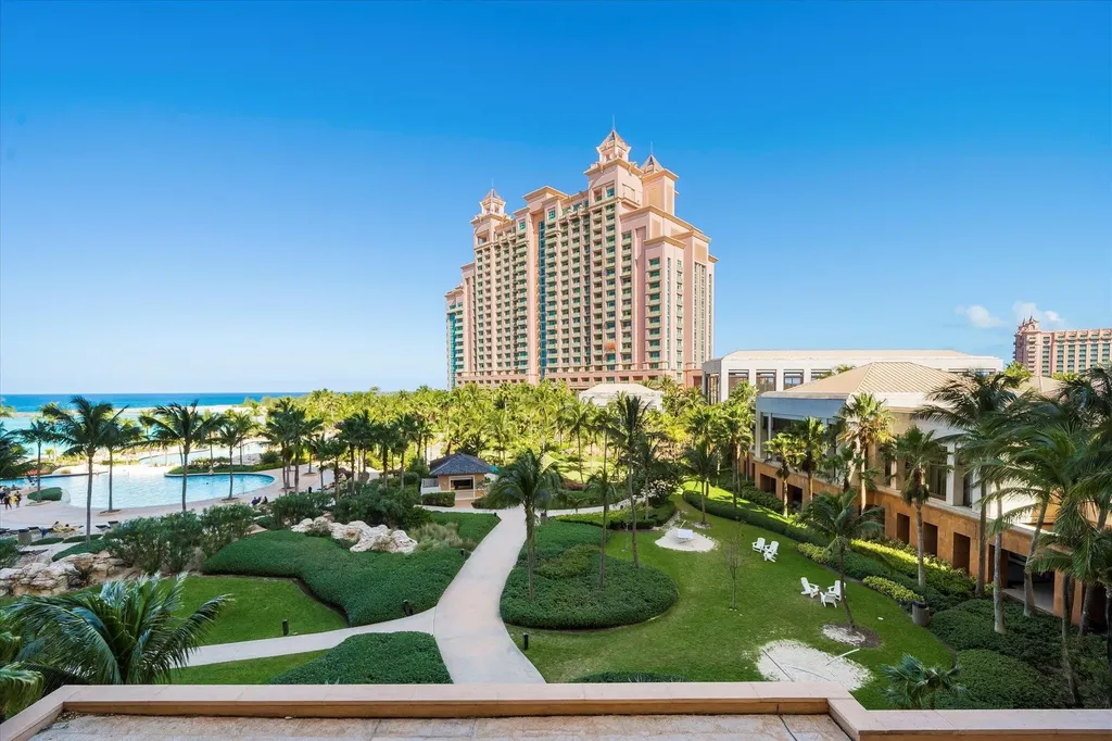 New Providence Paradise Island BS, The Reef, Unit 9-910