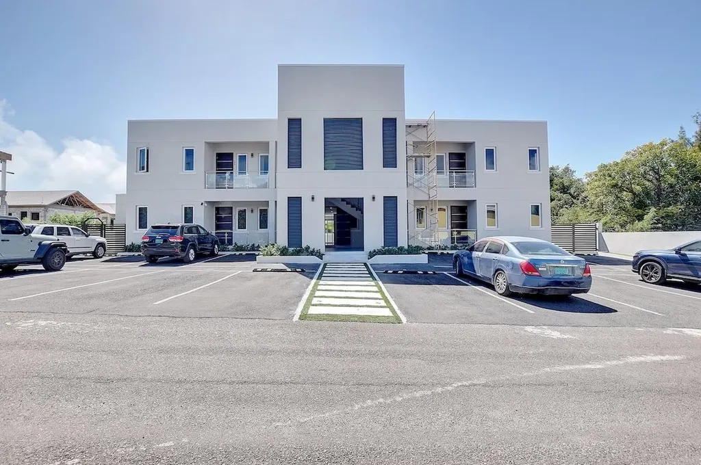 Nicholas Cay, Venice Bay #6 New Providence Paradise Island BS