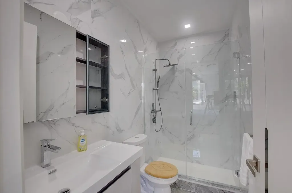 Nicholas Cay, Venice Bay #6 New Providence Paradise Island BS