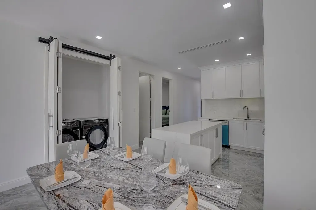 Nicholas Cay, Venice Bay #6 New Providence Paradise Island BS